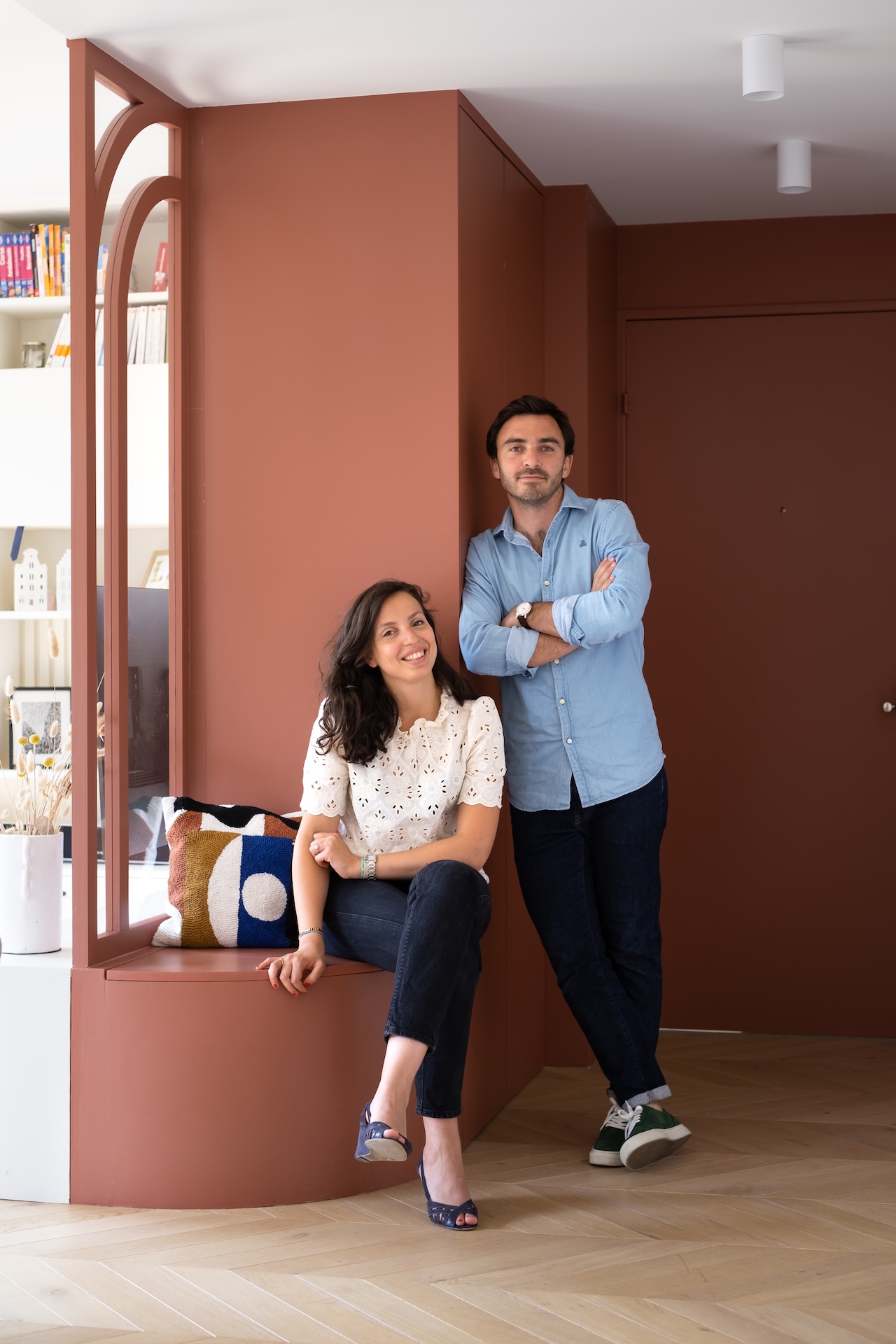 Baja Architecture Réalisation I et J sont dans leur entrée à Paris dans un appartement de 90 m2
