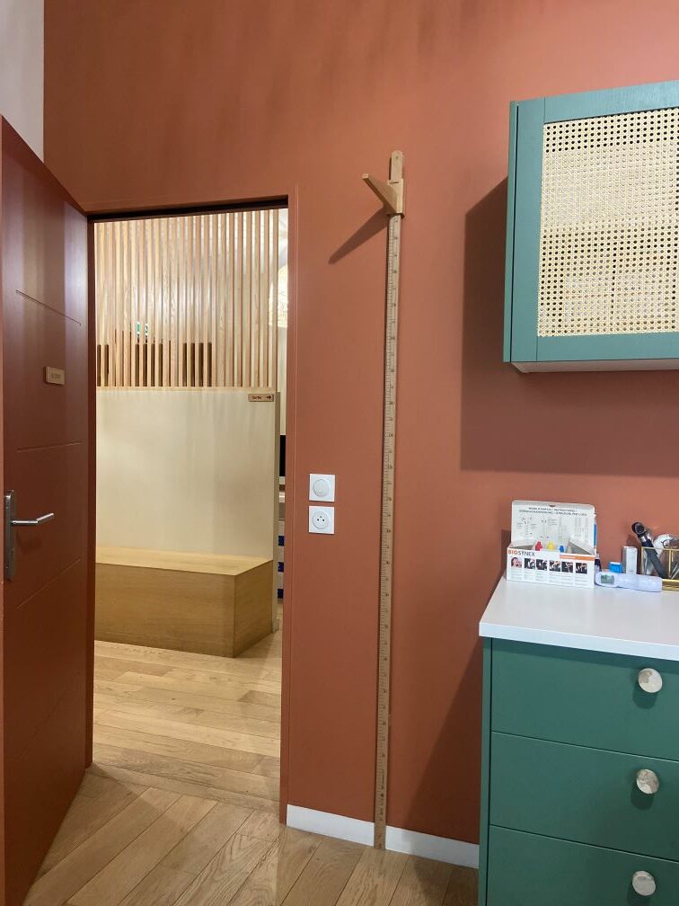 Baja Architecture Réalisation pièce de consultation dans un cabinet médical de 120 m2 à Clichy