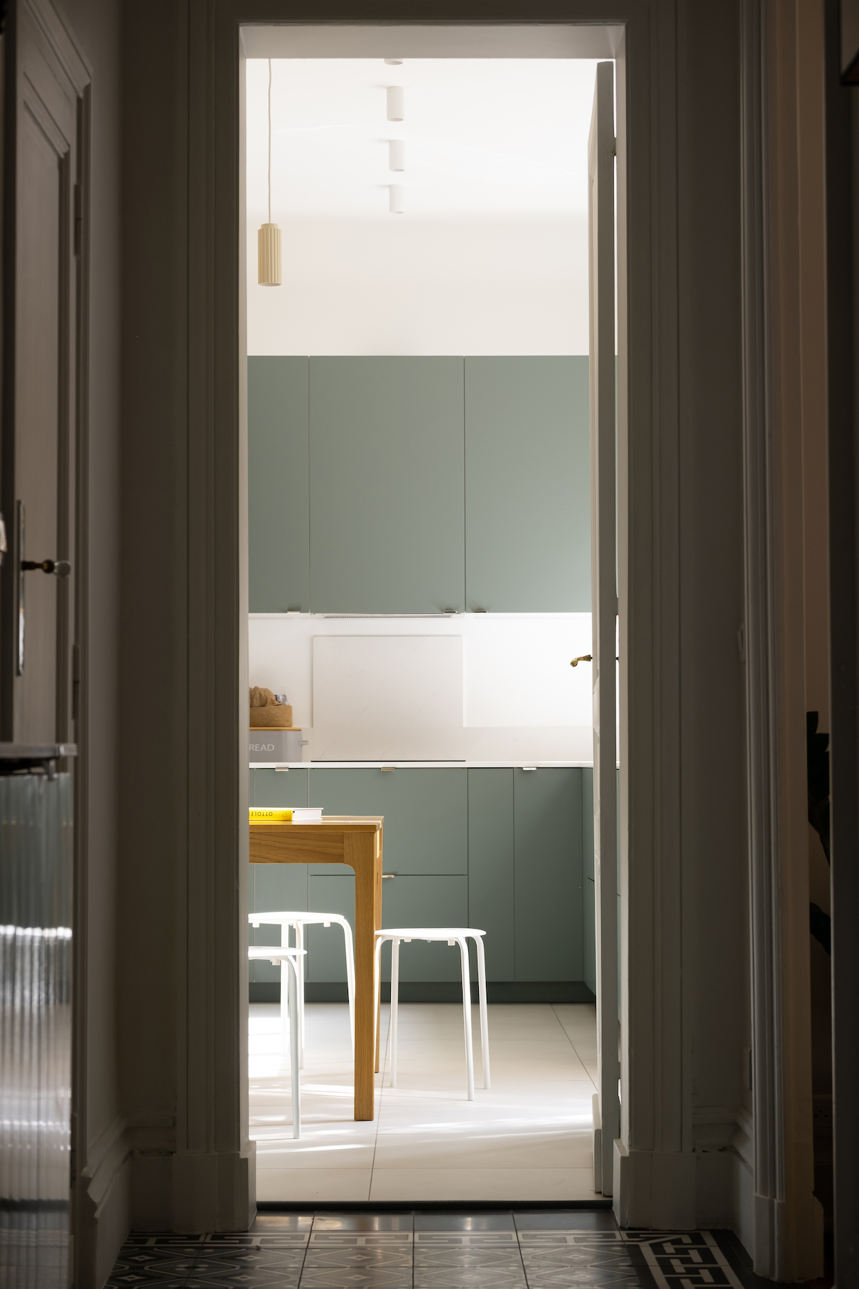 Baja Architecture Réalisation cuisine indépendante chez A et S à Bordeaux Saint Seurin dans une maison de 175 m2