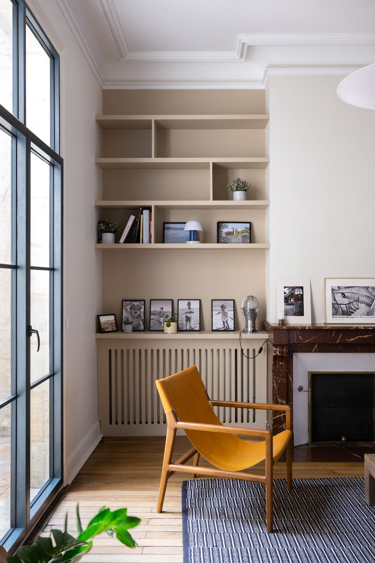 Baja Architecture Réalisation étagères sur mesure chez A et S à Bordeaux Saint Seurin dans une maison de 175 m2