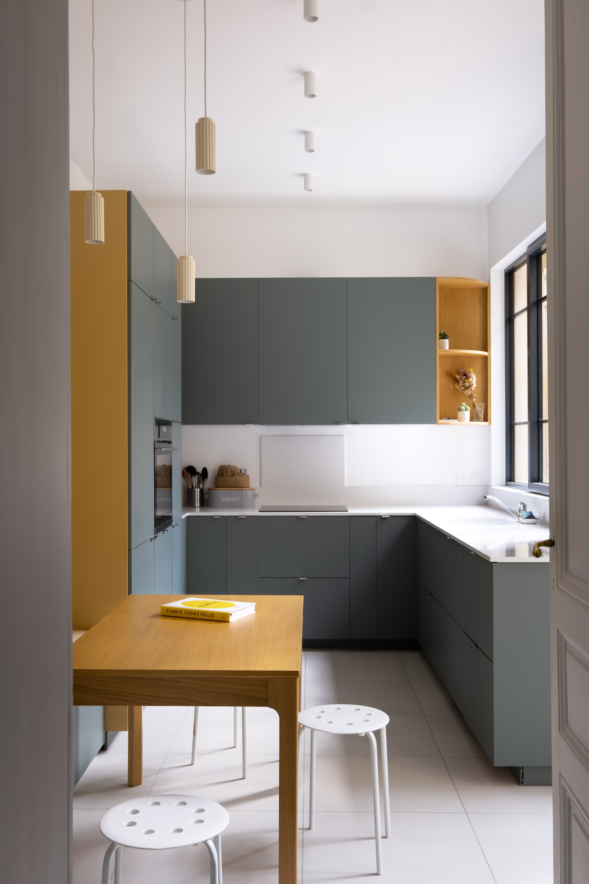 Baja Architecture Réalisation cuisine chez A et S à Bordeaux Saint Seurin dans une maison de 175 m2
