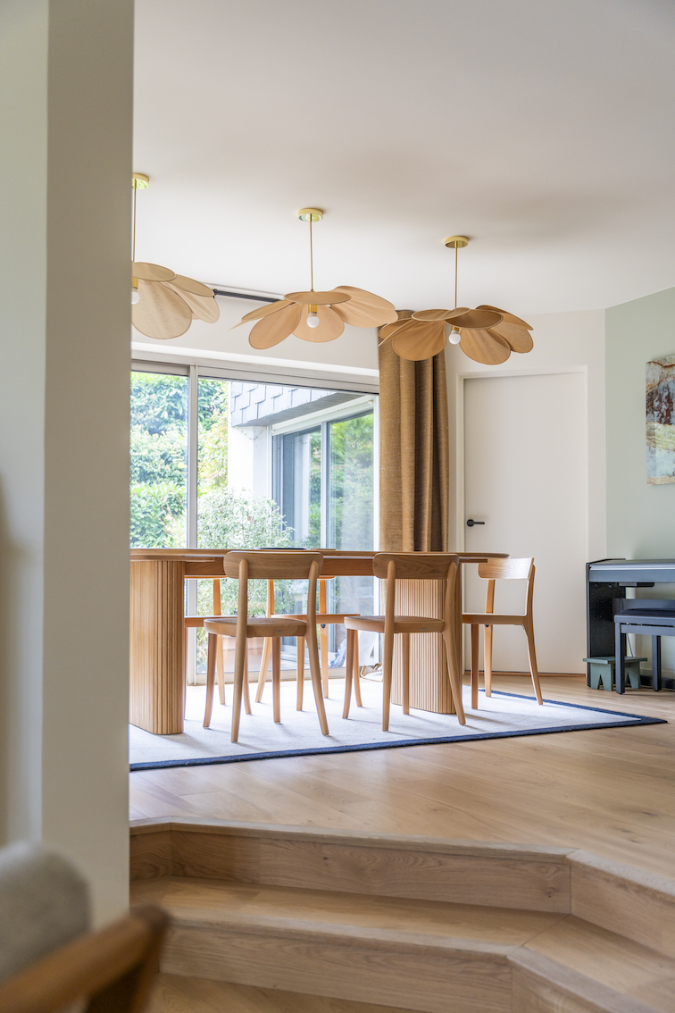 Baja Architecture Réalisation salle à manger suspensions chez C et S à Garches dans une maison de 180 m2