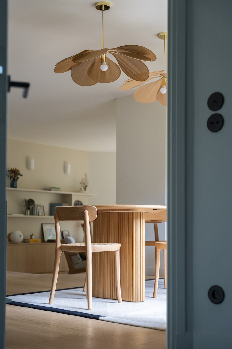 Baja Architecture Réalisation salle à manger suspensions chez C et S à Garches dans une maison de 180 m2