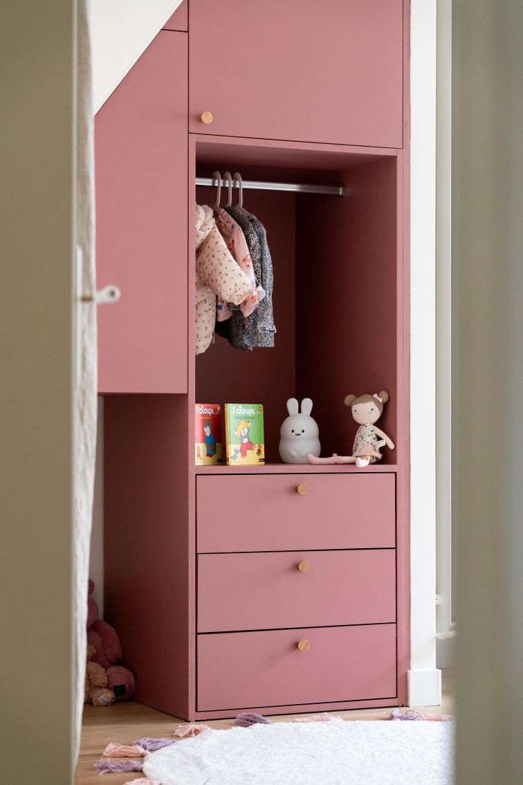 Baja Architecture Réalisation dressing pour enfant chez J et R à La Garenne Colombes dans une maison de 300 m2