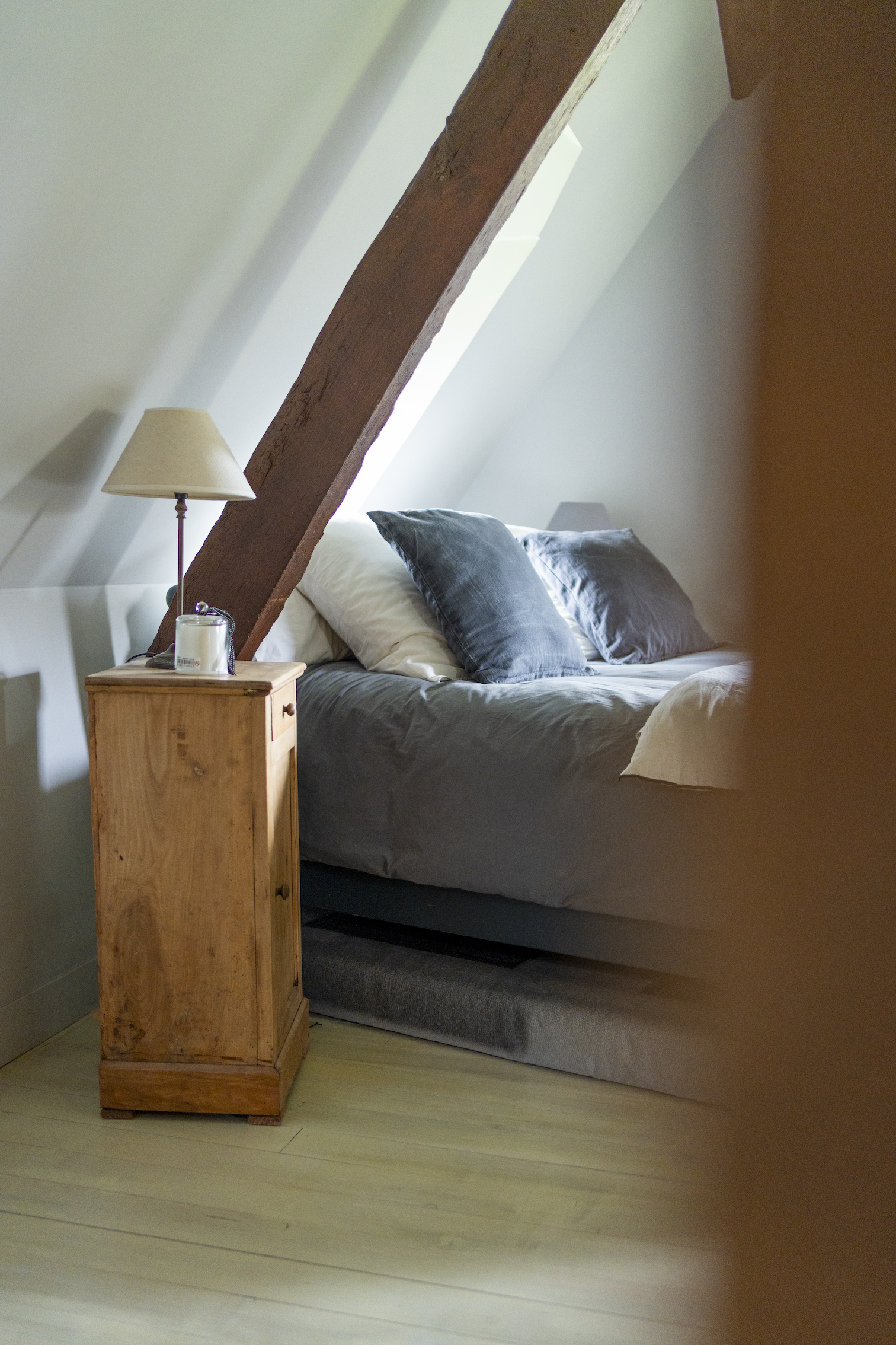 Baja Architecture Réalisation chambre chez P et P à Bonneville-la-Louvet dans une maison de 260 m2