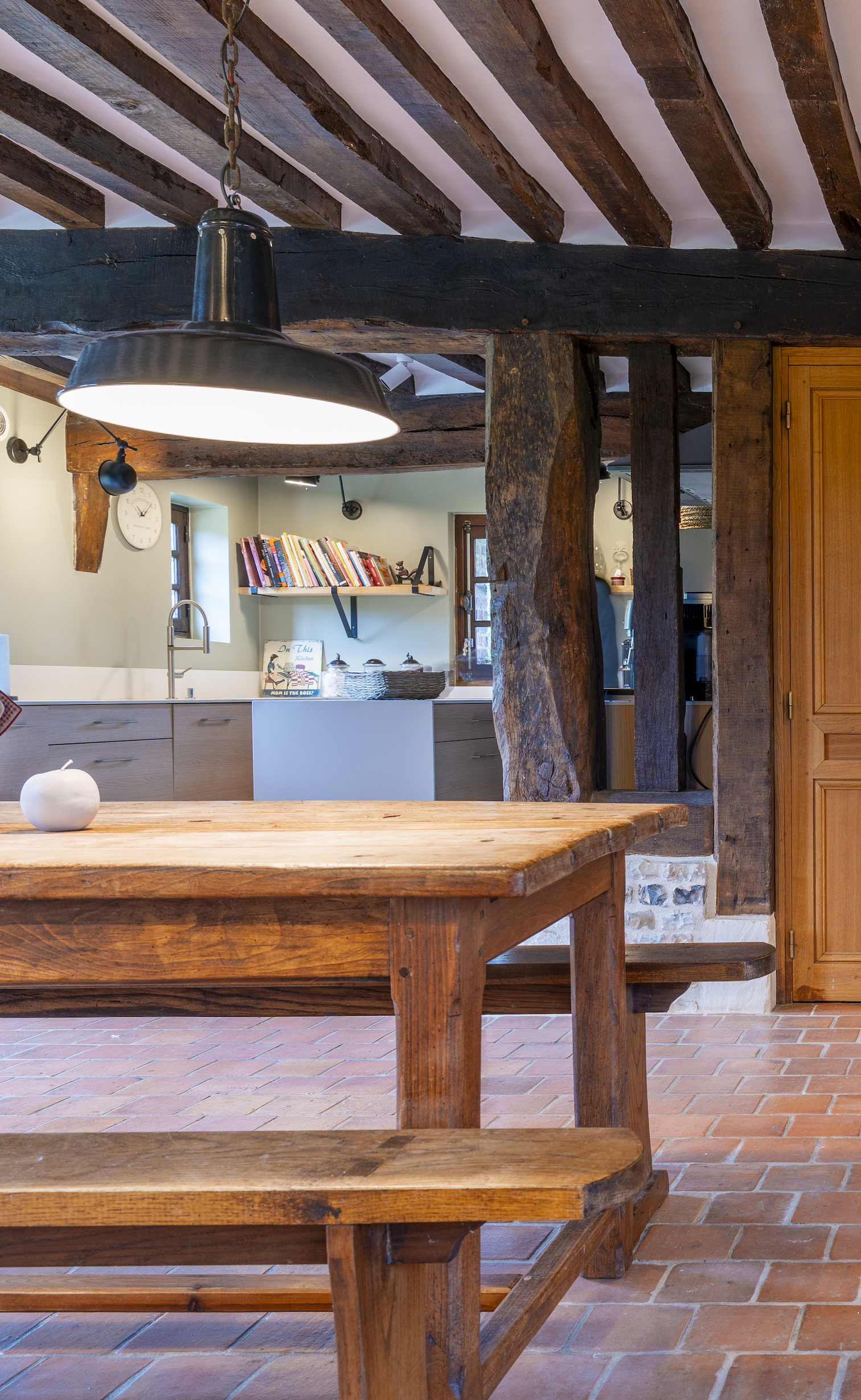 Baja Architecture Réalisation cuisine chez P et P à Bonneville-la-Louvet dans une maison de 260 m2