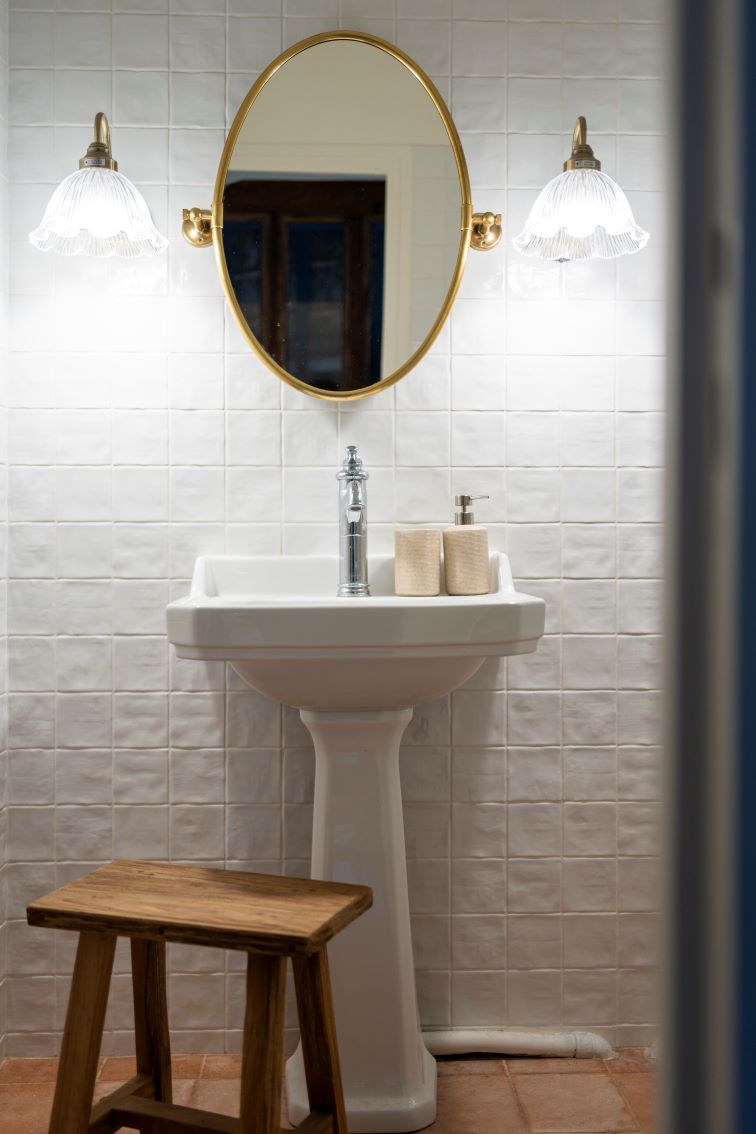 Baja Architecture Réalisation salle de bain chez V et L à Saint-Gatien-des-Bois dans une maison secondaire de 205 m2