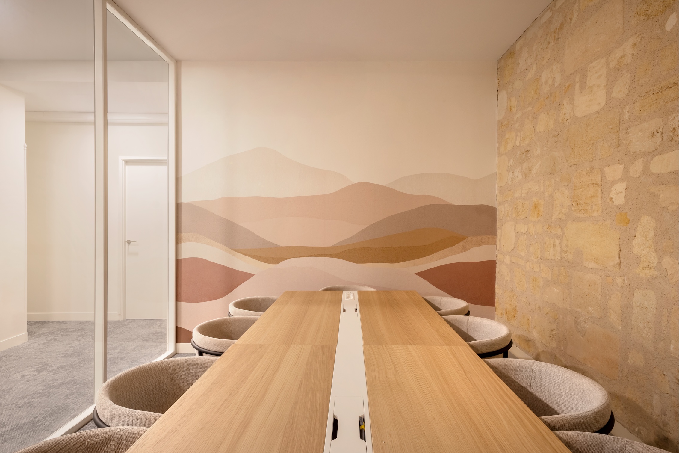 Baja Architecture Réalisation chez Aquiti à Bordeaux dans des bureaux professionnels de 250 m2