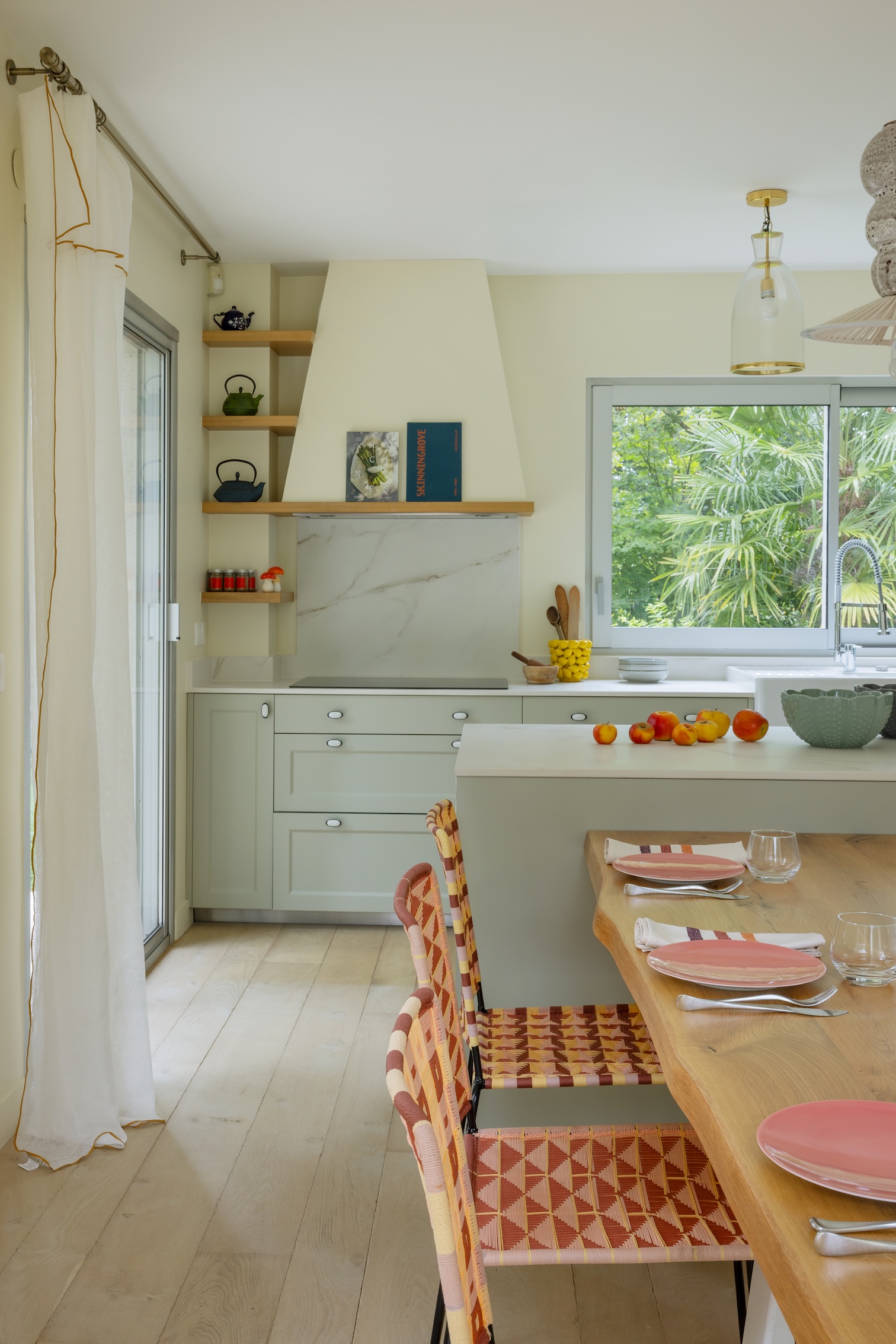 Baja Architecture Réalisation cuisine ouverte dans une maison de 160 m2