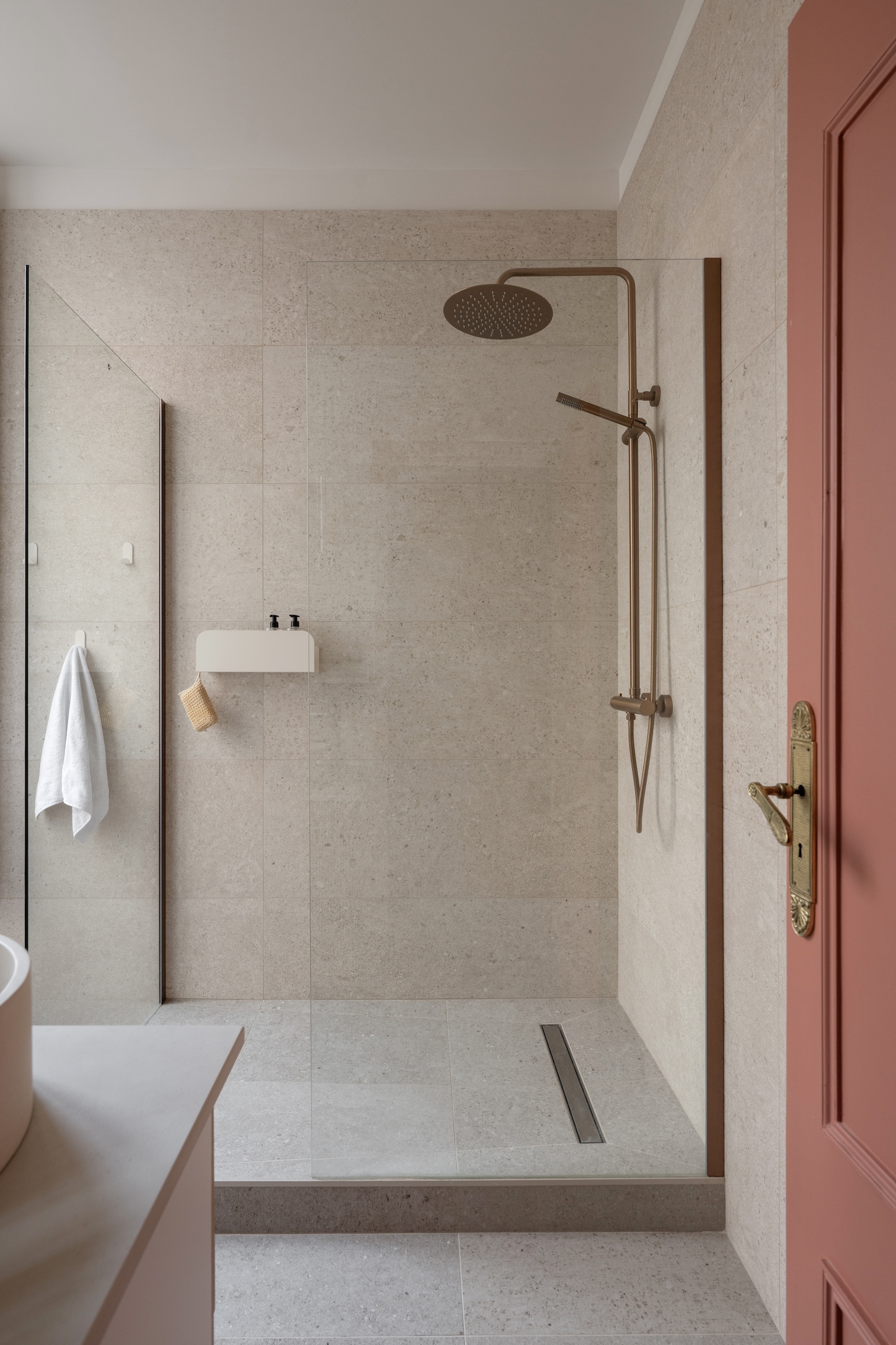 Baja Architecture Réalisation salle de douche dans un appartement de 120 m2