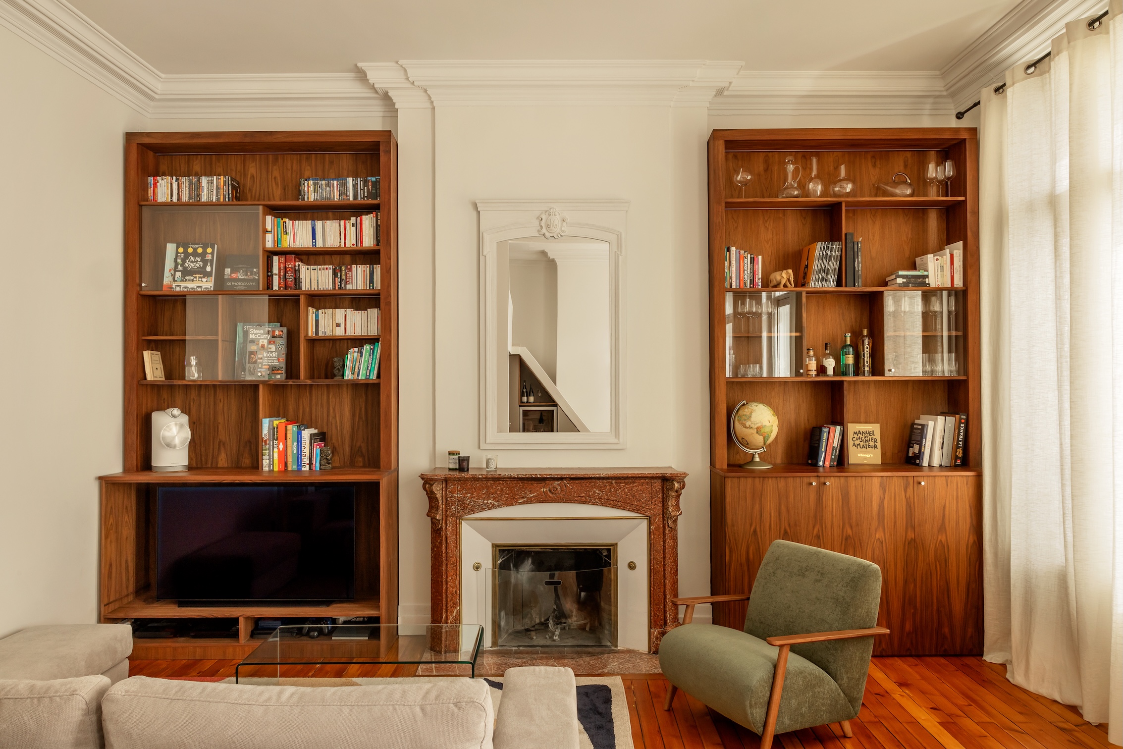 Baja Architecture Réalisation étagères sur-mesure dans un appartement de 90 m2