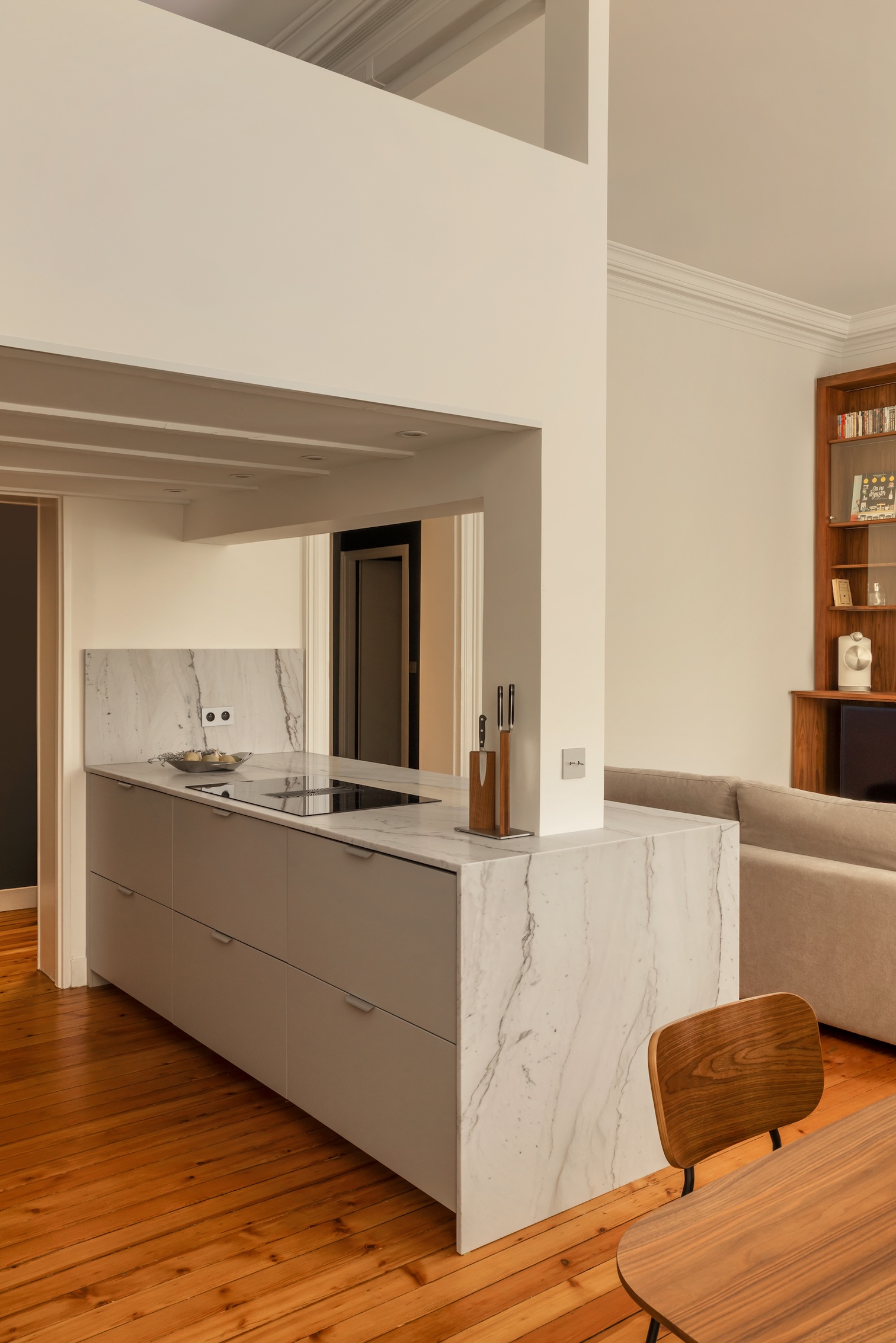 Baja Architecture Réalisation cuisine ouverte ilot central dans un appartement de 90 m2