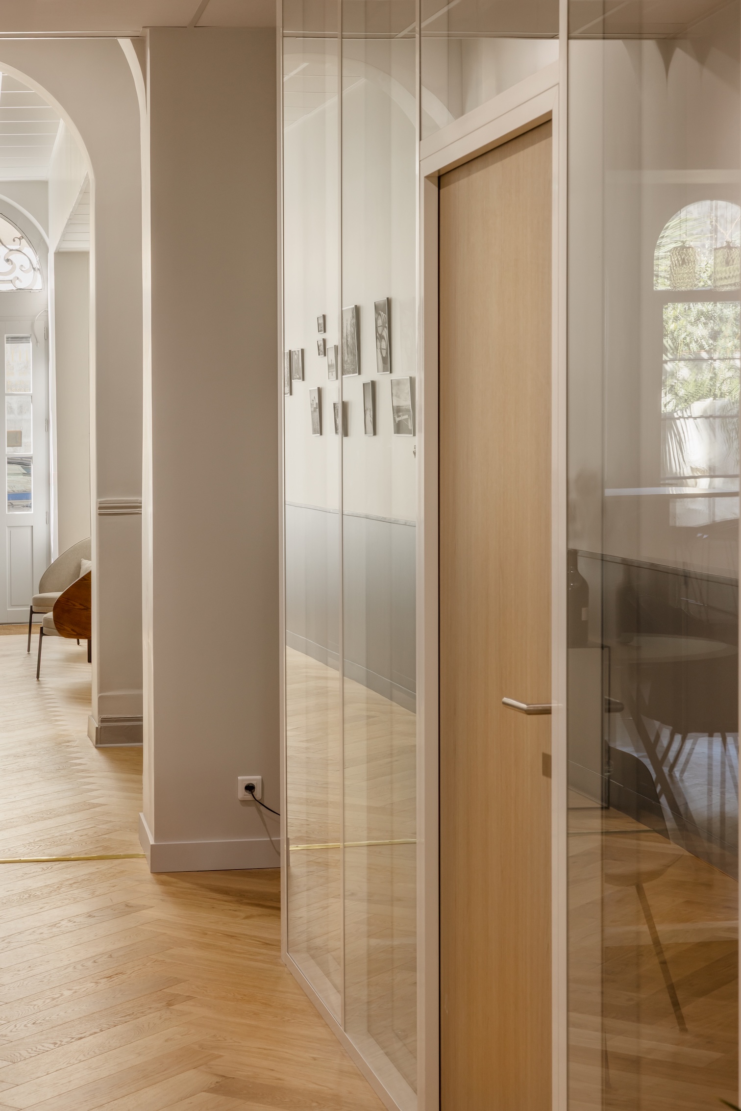 Baja Architecture Réalisation chez la Compagnie Médocaine des grands crus à Bordeaux dans des bureaux professionnels de 350 m2