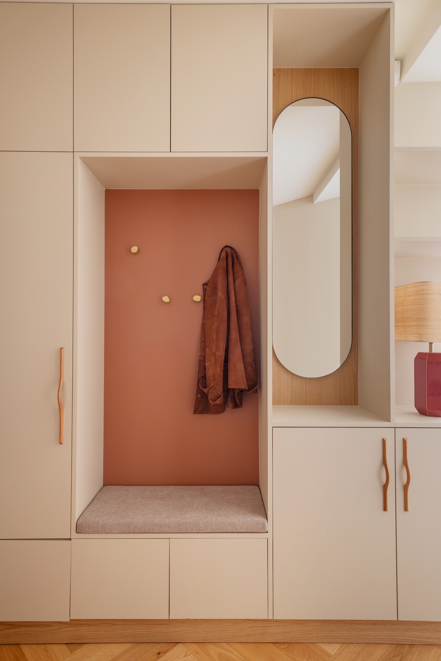 Baja Architecture Réalisation meuble d'entrée sur mesure dans un appartement de 110 m2